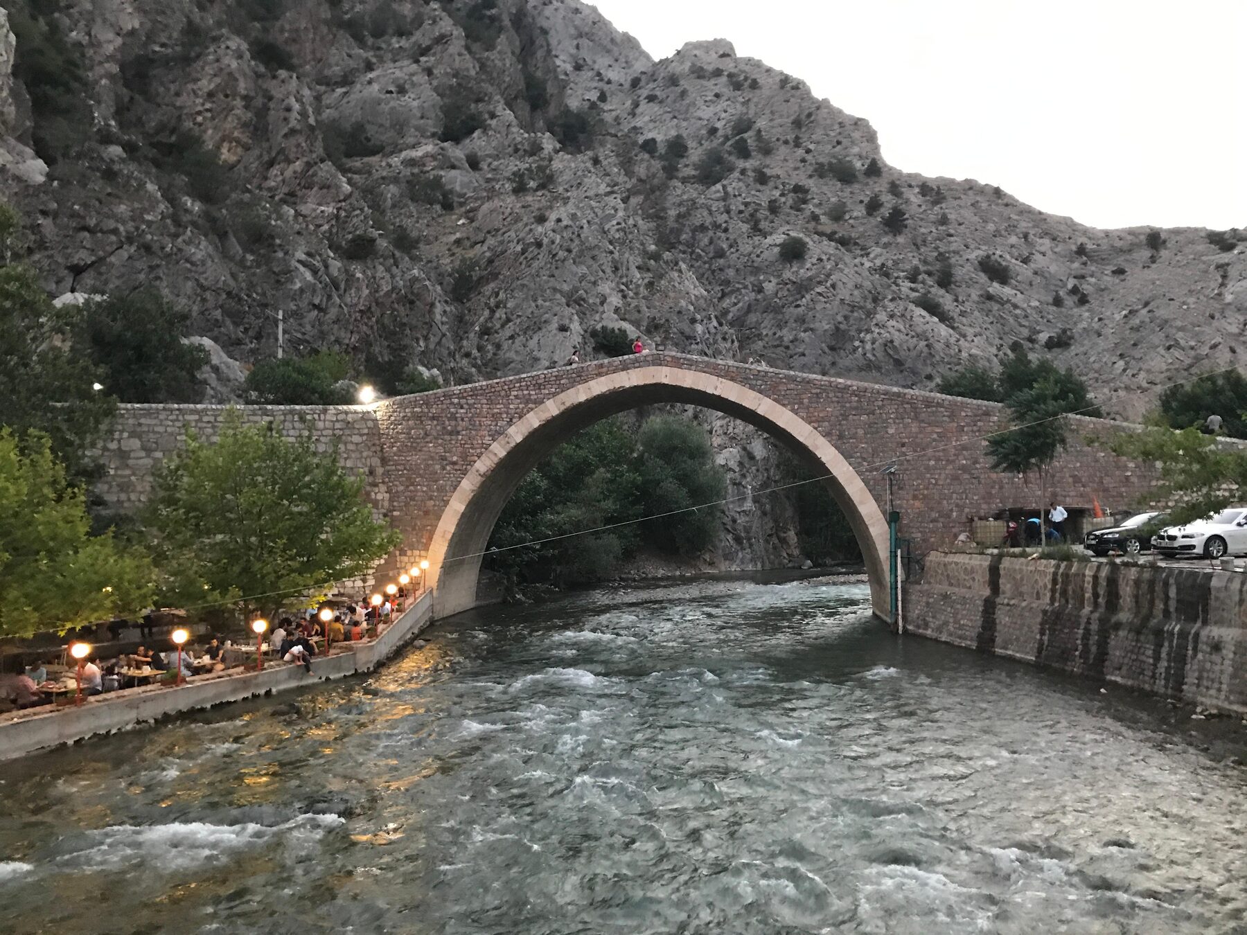 Pozantı tarihi taş köprü